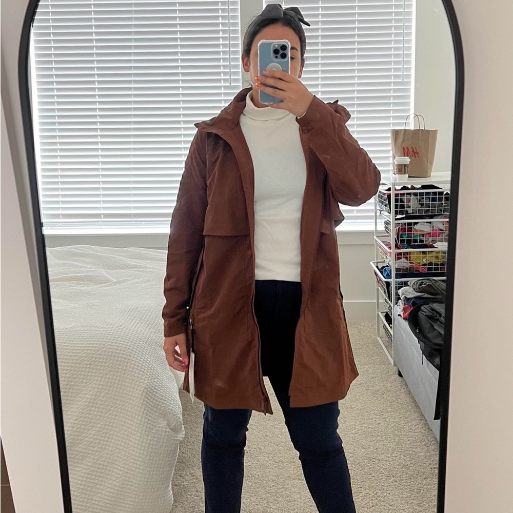Lululemon Athletica Always Effortless Long Jacket in Brown sz 6 Water Repellent